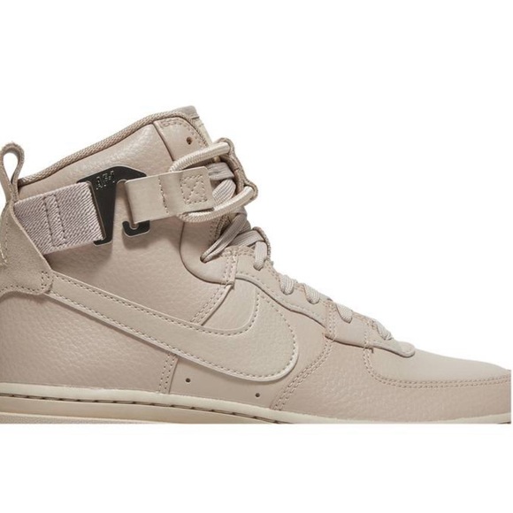 NIKE AF1 HI UT 2.0, SIZE 9.5 W - Picture 5 of 9